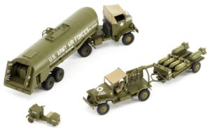 Airfix USAAF 8th Air Force Bomber Resupply Set 1:72 A06304