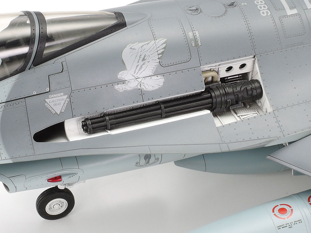 Tamiya Lockheed Martin F-16CJ BLOCK 50 Fighting Falcon 1/32 60315