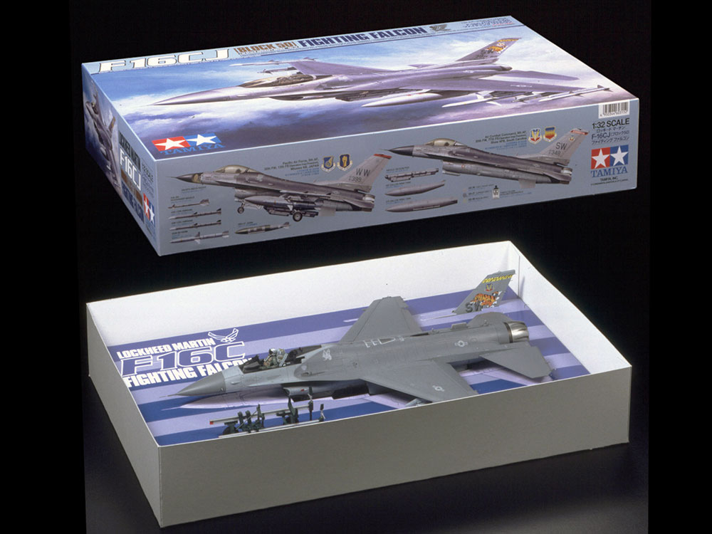 Tamiya Lockheed Martin F-16CJ BLOCK 50 Fighting Falcon 1/32 60315