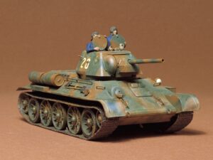 TAMIYA RUSSIAN T34/76 TANK 1943 1/35 35059
