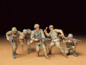Tamiya German Front-Line Infantryman 1/35 35196