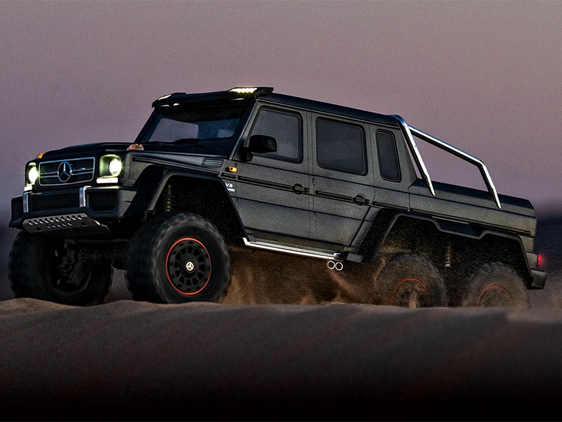 Traxxas TRX-6 Mercedes-Benz G 63 AMG XL-5 1:10 6x6 RTD Crawler - Black