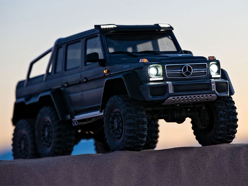 Traxxas TRX-6 Mercedes-Benz G 63 AMG XL-5 1:10 6x6 RTD Crawler - Black