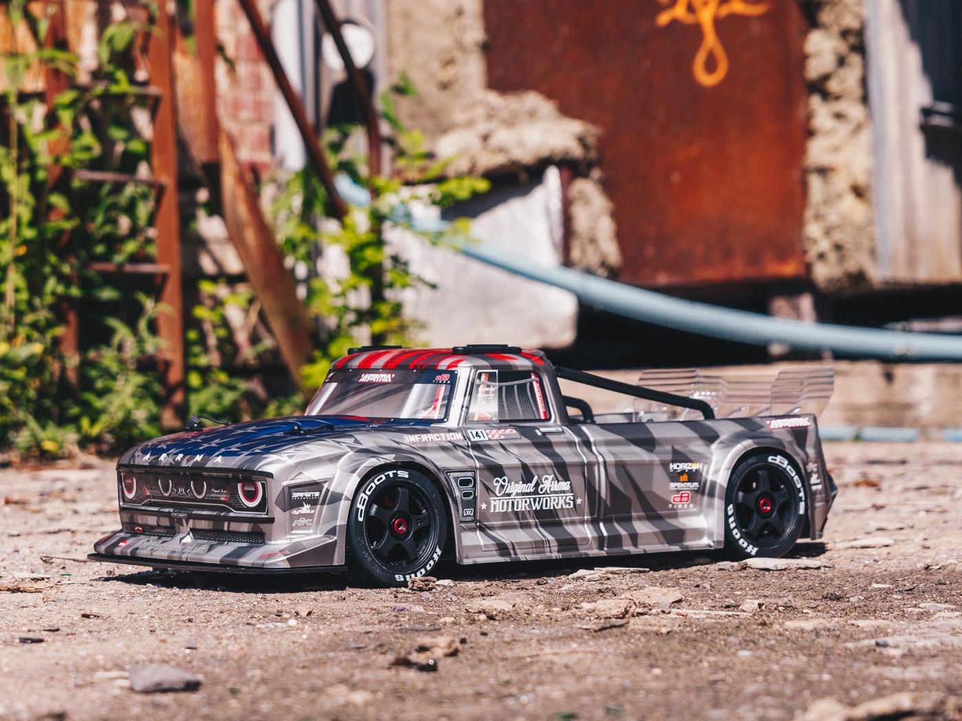 Arrma Infraction 6S BLX RTR Silver ARA7615V2T2