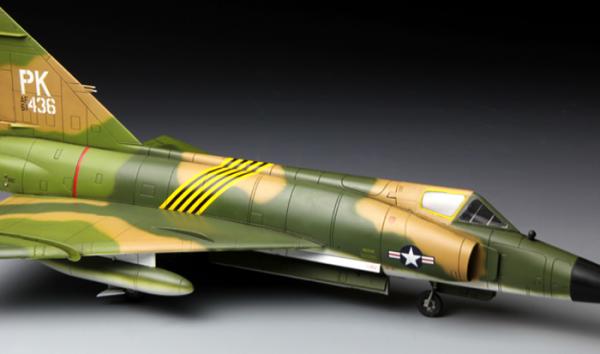 Meng F-102A (CASE XX)