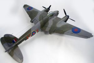 HK Models 1/32 de Havilland Mosquito B Model Kit