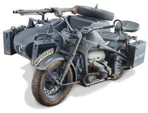ITALERI 1/9 GERMAN ZUNDAPP KS750 WITH SIDECAR