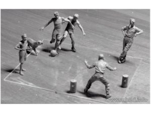 Masterbox 1/35 German Tankers A Break between battles # 35149