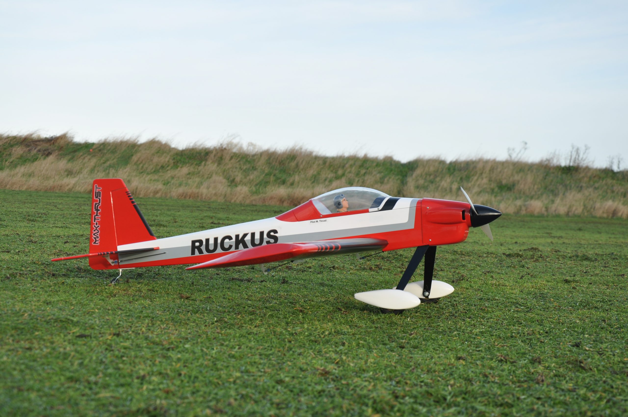MAX THRUST PRO-BUILT BALSA RUCKUS KIT RED - IC OR ELECTRIC