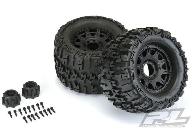 PROLINE TRENCHER X 3.8" ON BLACK RAID 8X32 17MM HEX WHEEL