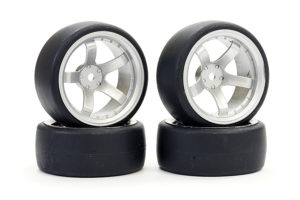 FASTRAX 1/10 DRIFT D1 TYRE W/9MM 5-SPOKE WHEEL- SATIN SIL (4)