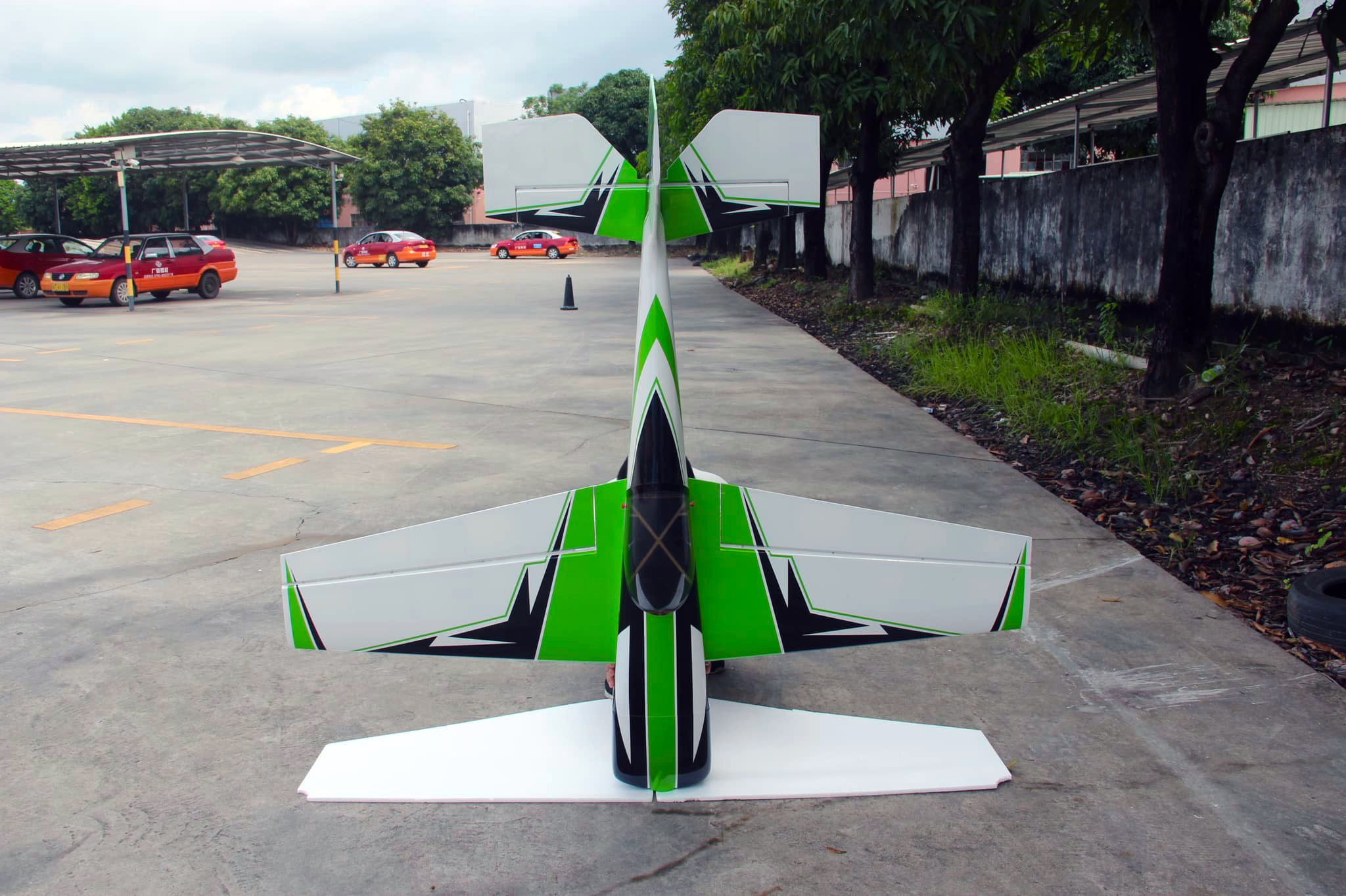 Pilot-RC Laser 67IN Green