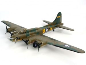 Revell B-17F Memphis Belle 1:48 04297