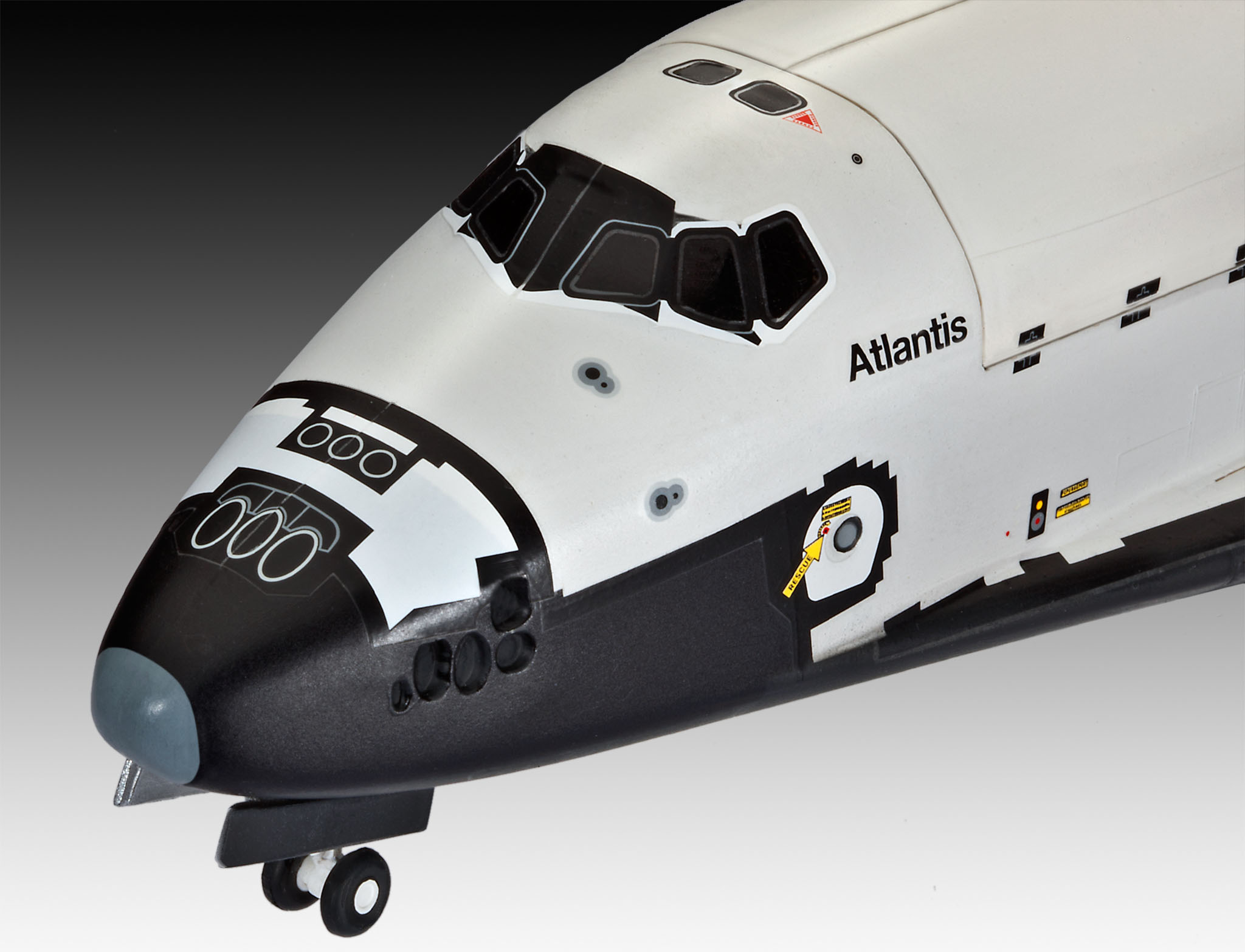 Revell Space Shuttle Atlantis 1:144 04544