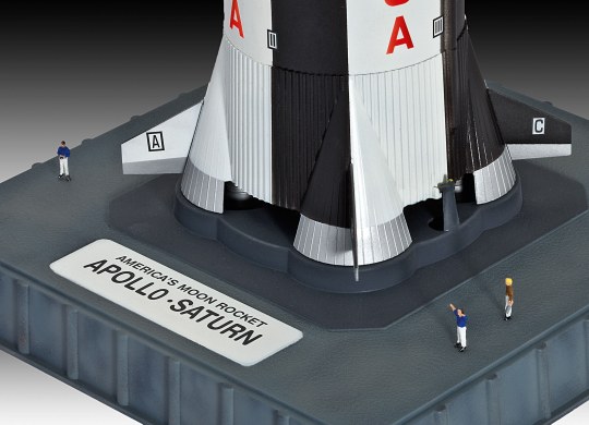 Revell Apollo Saturn V 1:144 04909 - Image 4