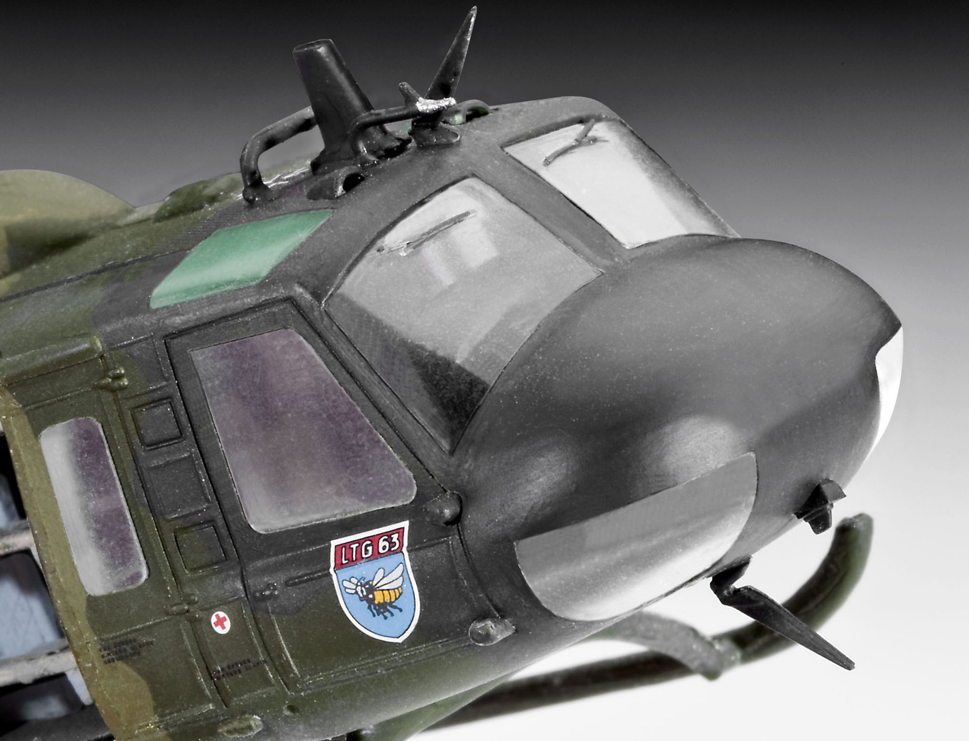 Revell Bell UH-1D SAR 1:72 04444
