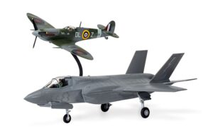Airfix Supermarine Spitfire & F-35B Lightning II 'Then and Now' 1:72 A50190
