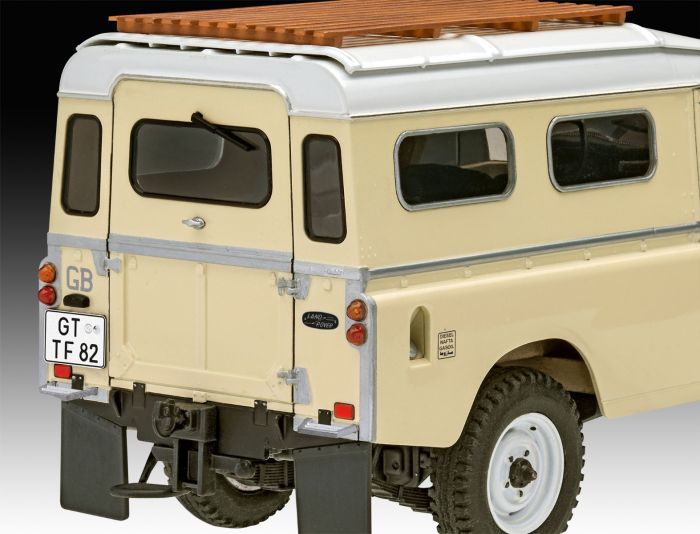 Revell Land Rover Series III LWB (Commercial) 1/24 07056