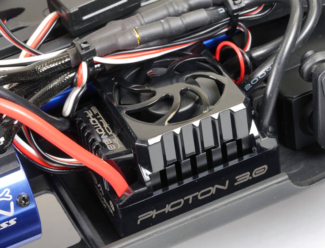 FTX CARNAGE 2.0 BRUSHLESS TRUCK 1/10 4WD RTR WITH LIPO BATTERY & CHARGER