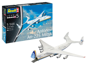 Revell Antonov An-225 "Mrija" 04958 1/144