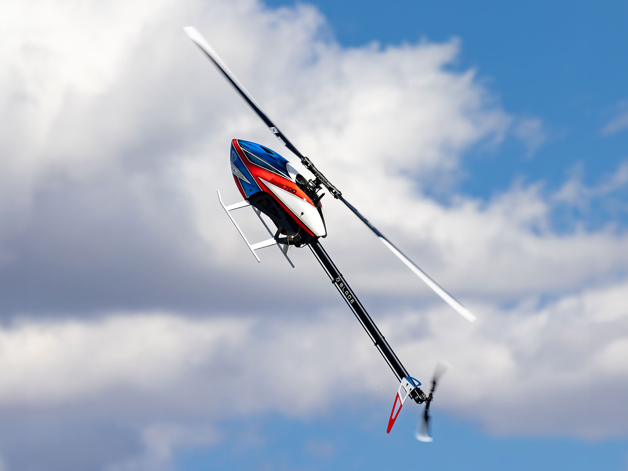 Fusion 700 Kit with Motor and Blades - Image 6