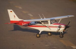 VQ Model Cessna 172 Skyhawk 55 EP-GP VQA161GE