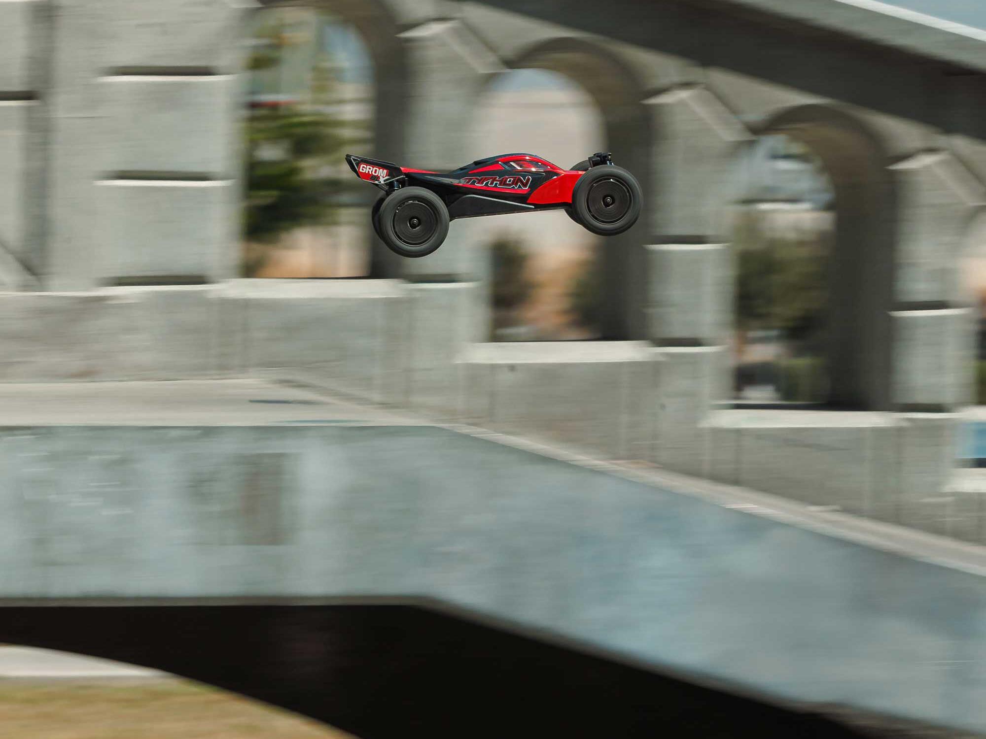 Arrma TYPHON GROM 223S BLX 4X4 with Batt/Charger 1/18 Red C-ARA2306ST1