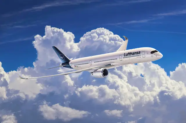 Revell Airbus A350-900 "Lufthansa" New Livery 1/144