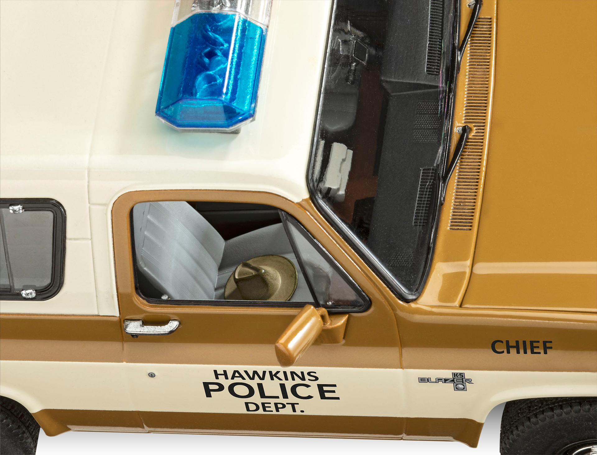 Revell "Stranger Things" 1985 Chevrolet K5 Blazer 1/25 07724 - Image 7