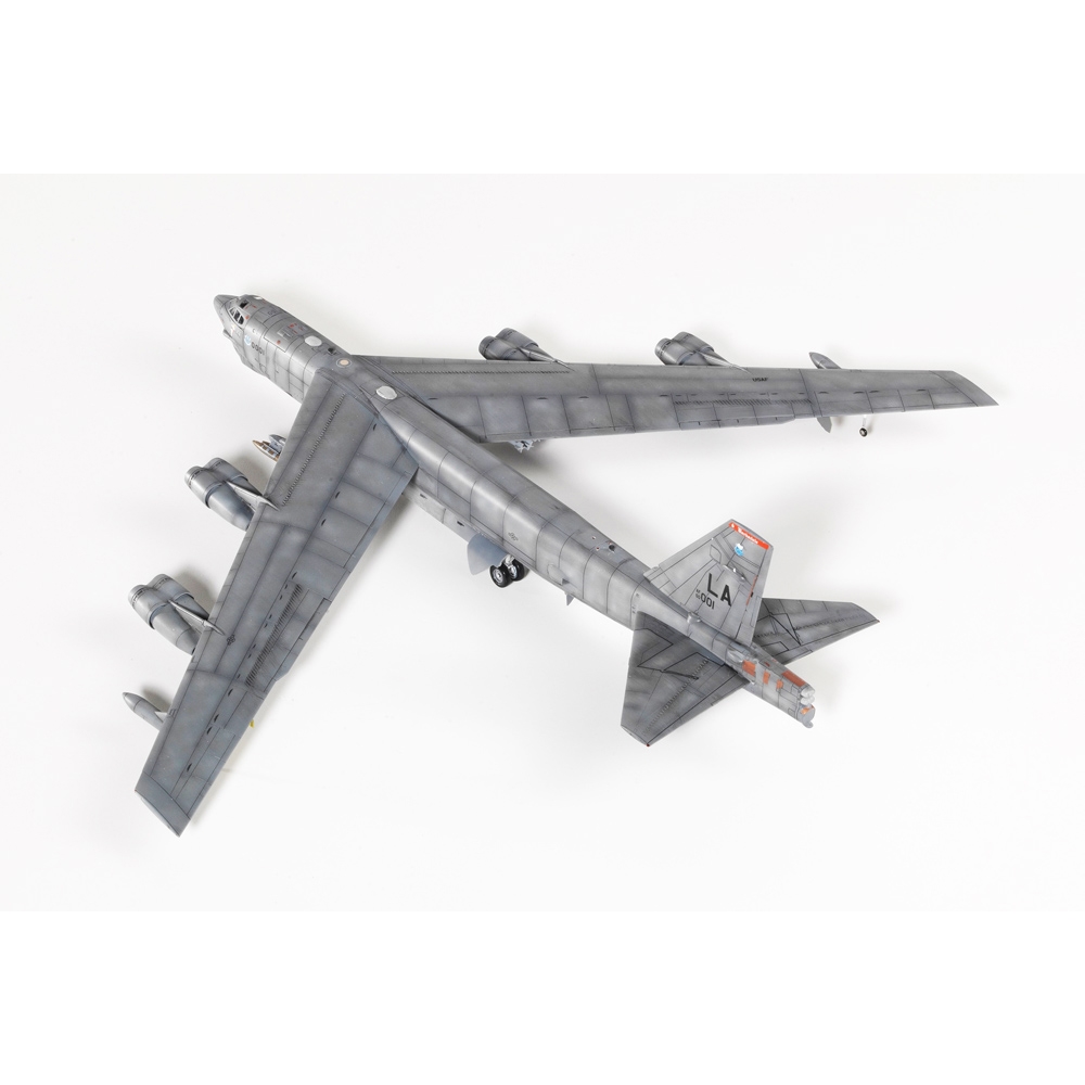 Academy US Air Force B-52H Stratofortress 20th BS Buccaneers 1:144 12622