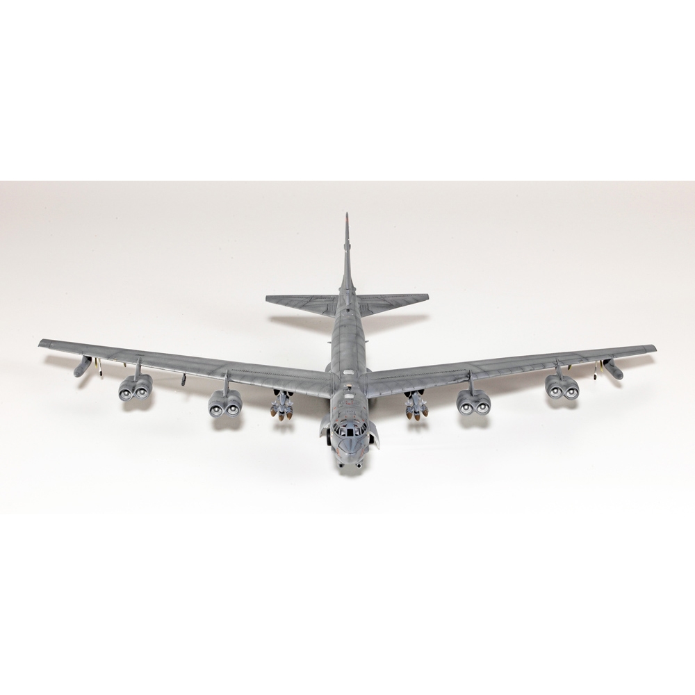 Academy US Air Force B-52H Stratofortress 20th BS Buccaneers 1:144 12622