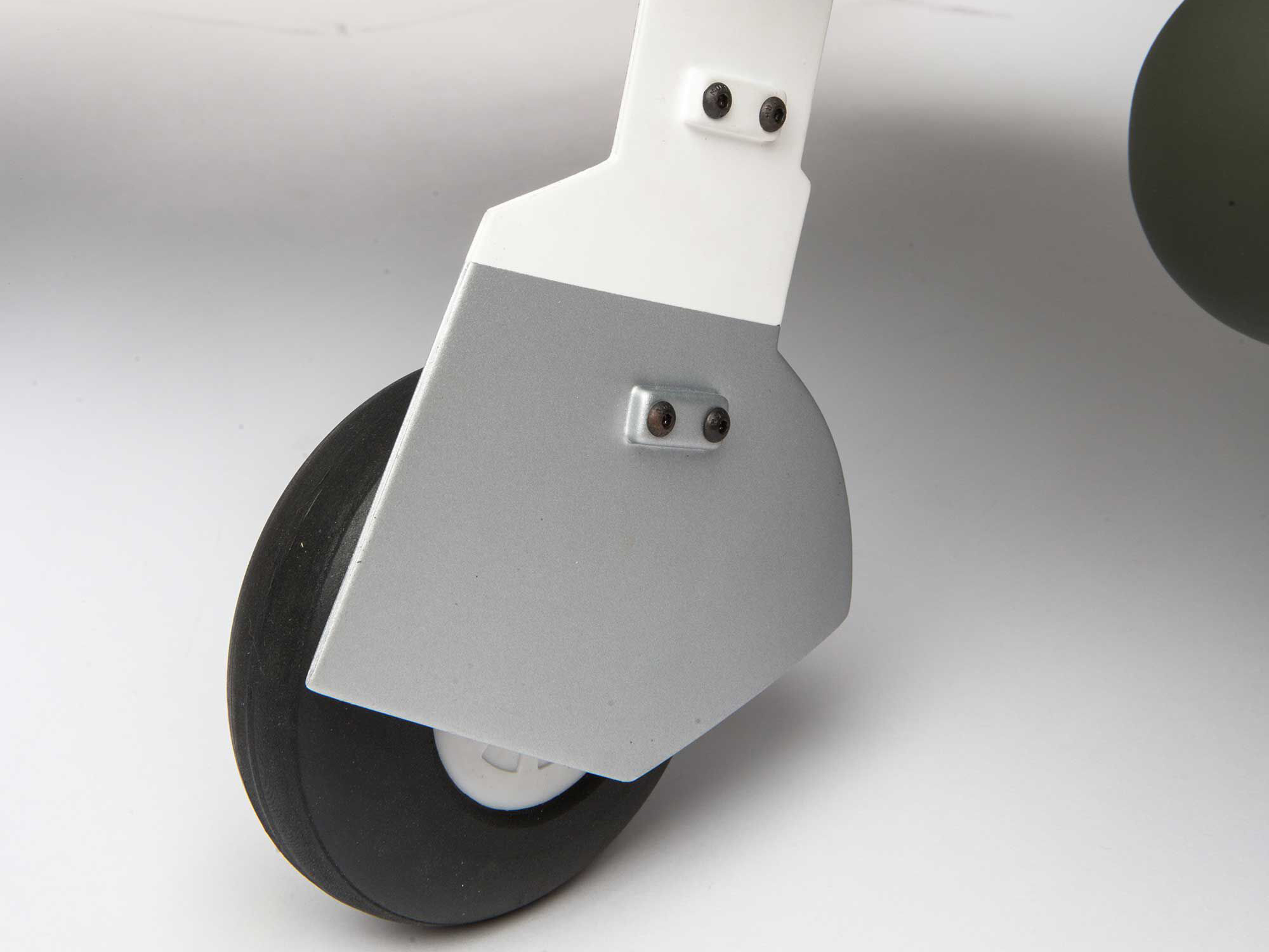 Hangar-9 P-47D Thunderbolt 20cc ARF 67 Inch A-HAN2990B