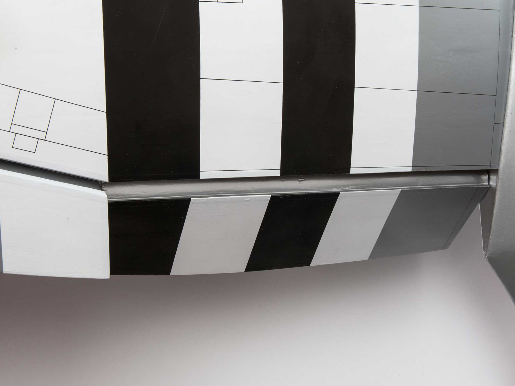 Hangar-9 P-47D Thunderbolt 20cc ARF 67 Inch A-HAN2990B