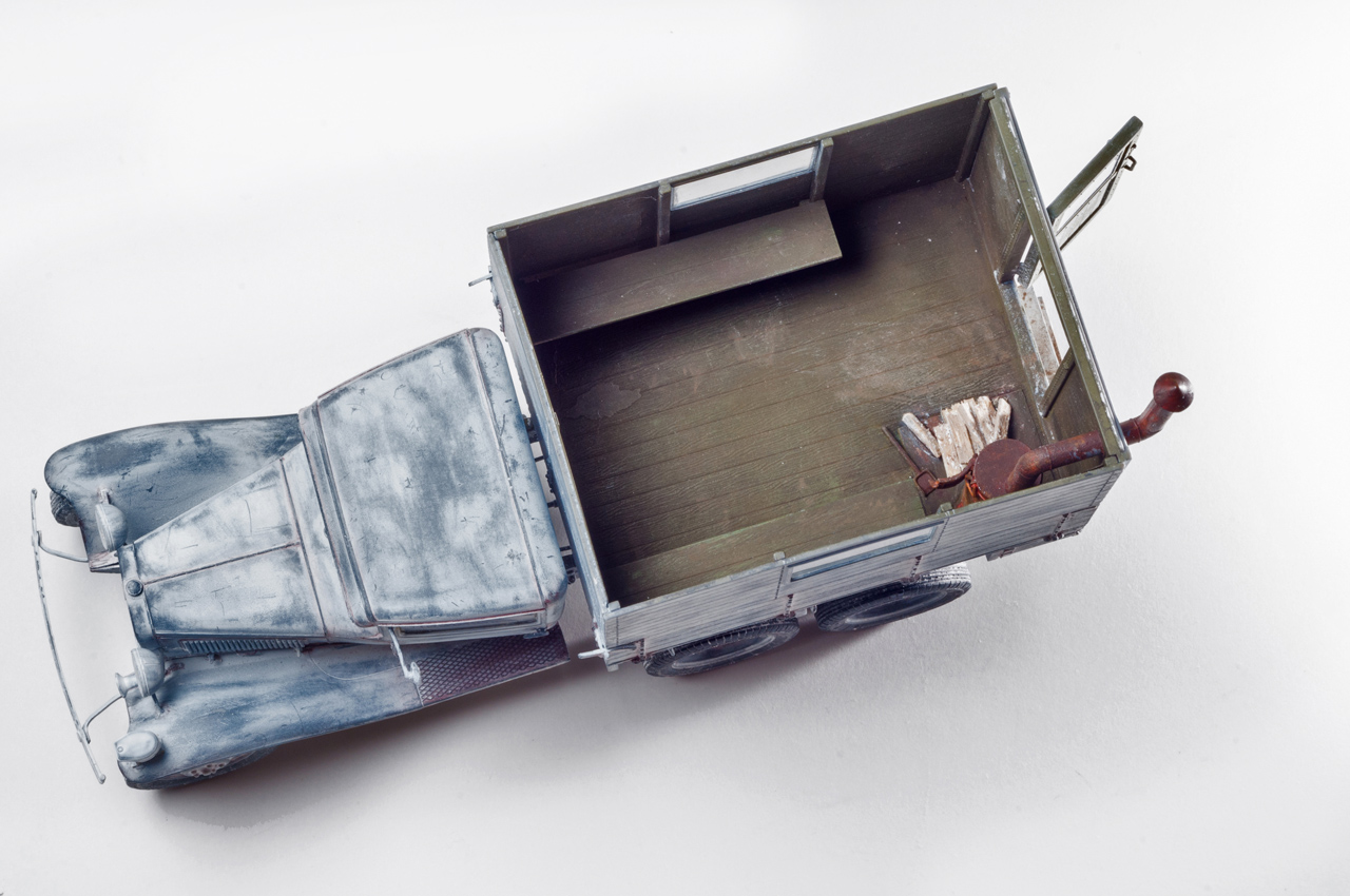 Miniart GAZ-AAA w/Shelter 1/35 MIN35183 - Image 3