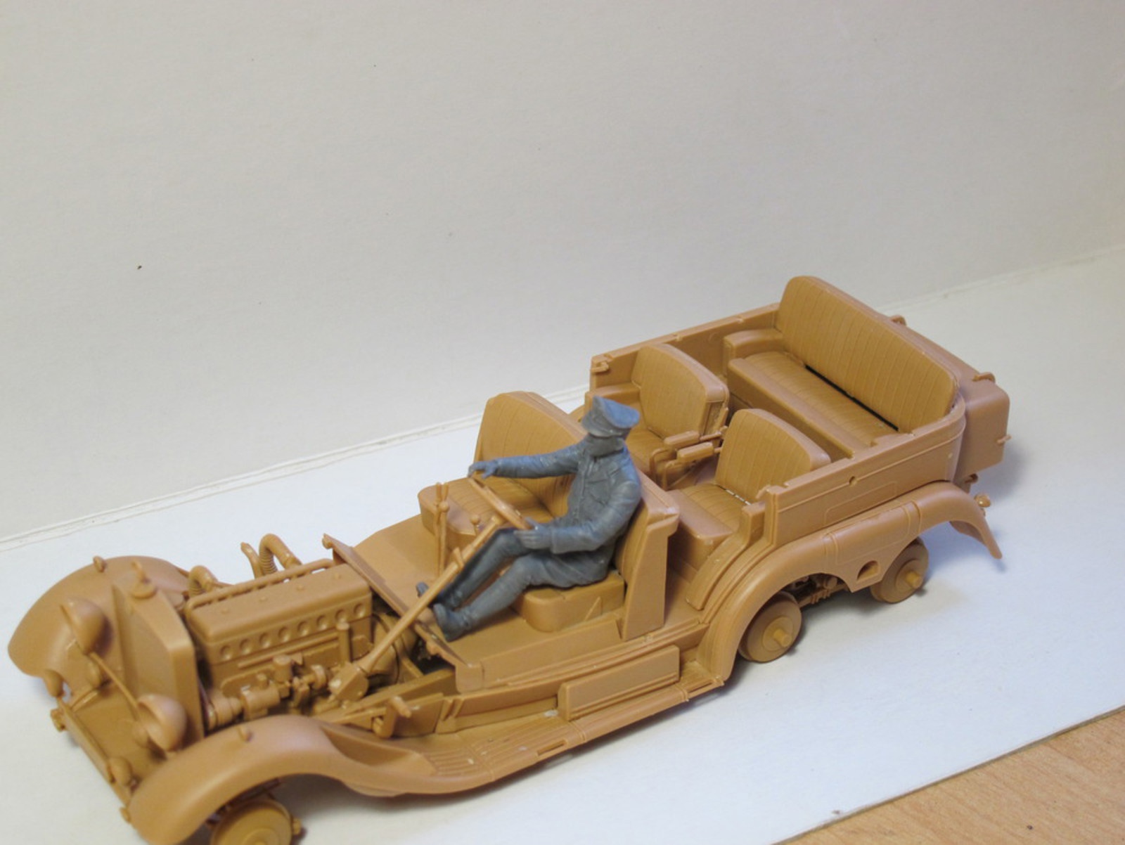 ICM 1/32 German Drivers (1939-1945) 4 Figures ICM35642 - Image 5