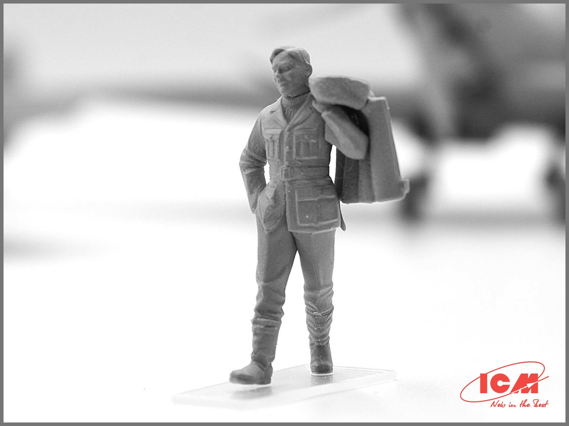 ICM 1/48 RAF Pilots & Ground Personnel (1939-1945) 7 Figures ICM48081 - Image 5