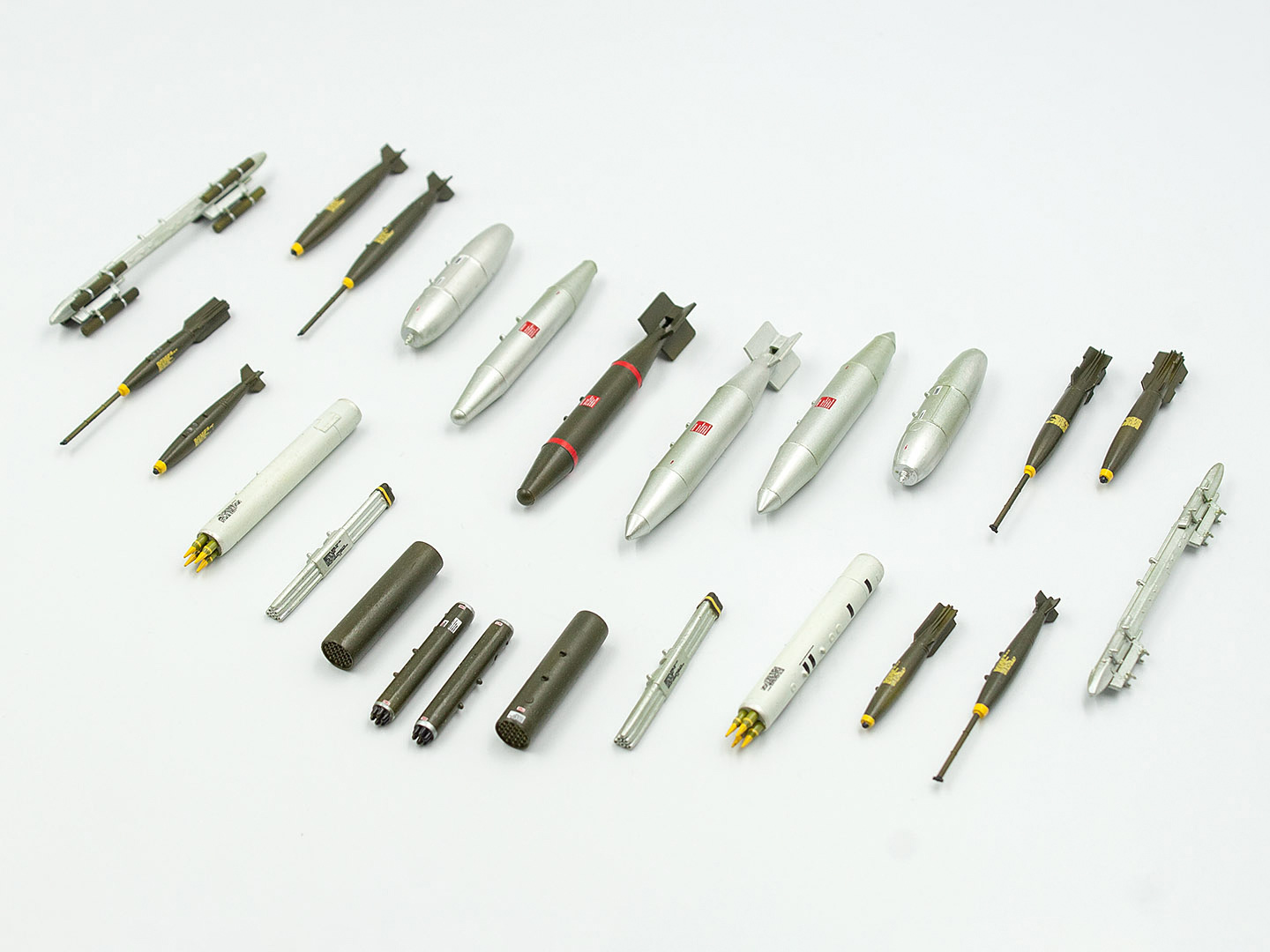 ICM U.S. Aviation Armament (Bombs & Missiles) 1:48 ICM48406 - Image 2