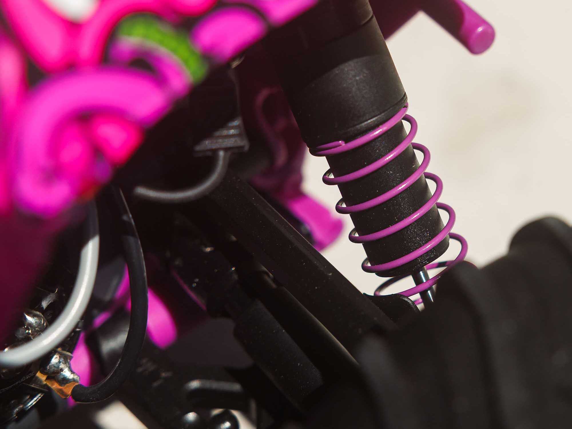 Arrma 1/10 GORGON MEGA 550 2WD MT with Battery Charger Purple C-ARA3230ST4 - Image 16