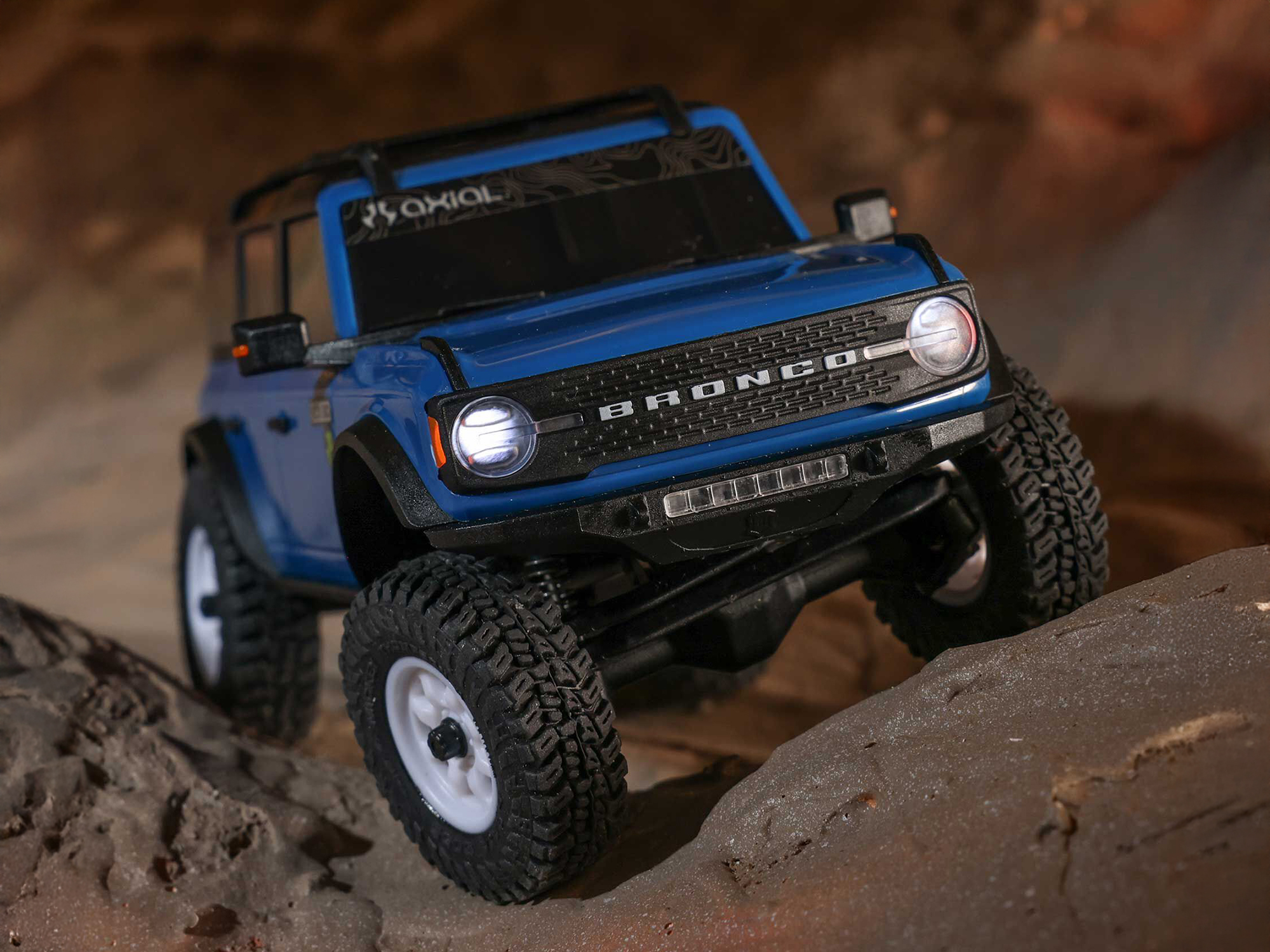 Axial 1/30 SCX30 Ford Bronco 4X4 RTR Brushed Rock Crawler Blue C-AXI-2048T1 - Image 13