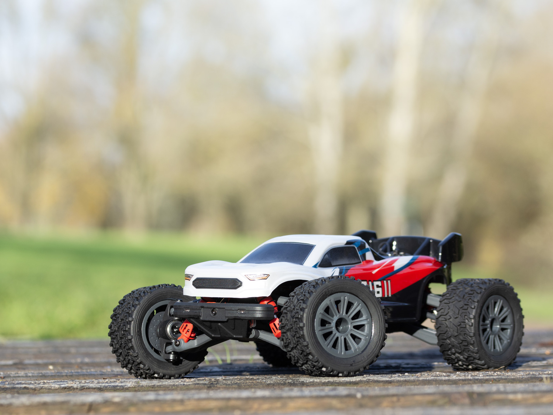PD Racing TR16II Brushed Truggy 1:16 PD304T-RED - Image 7