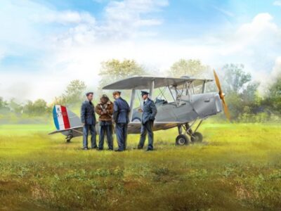 ICM DH. 82A Tiger Moth Aircraft with WWII RAF Cadets (4 Figures) 1:32 ICM32037